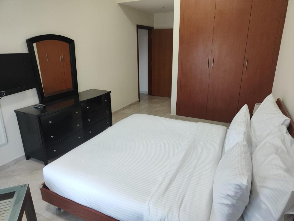 Al Raya Hotel Apartments Dubai Exterior photo