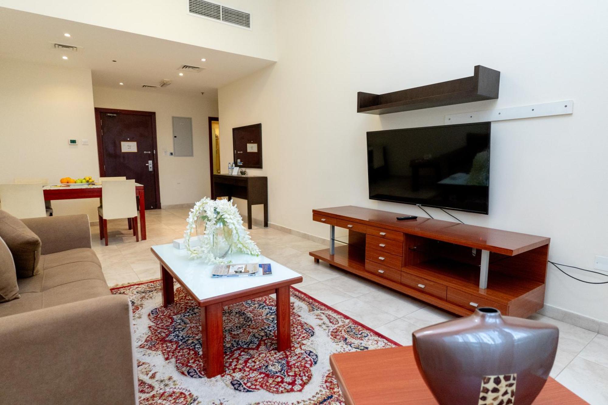 Al Raya Hotel Apartments Dubai Exterior photo