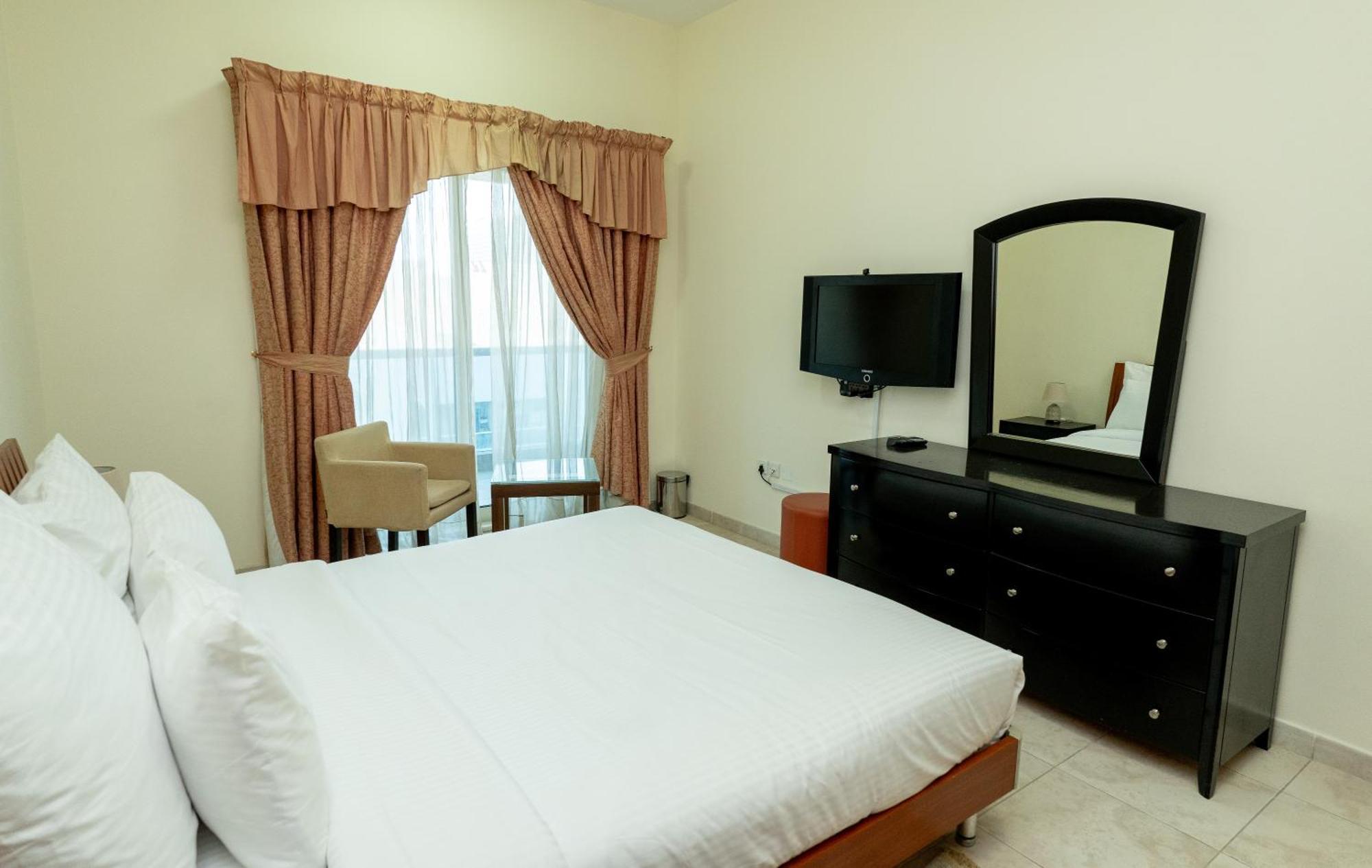 Al Raya Hotel Apartments Dubai Exterior photo