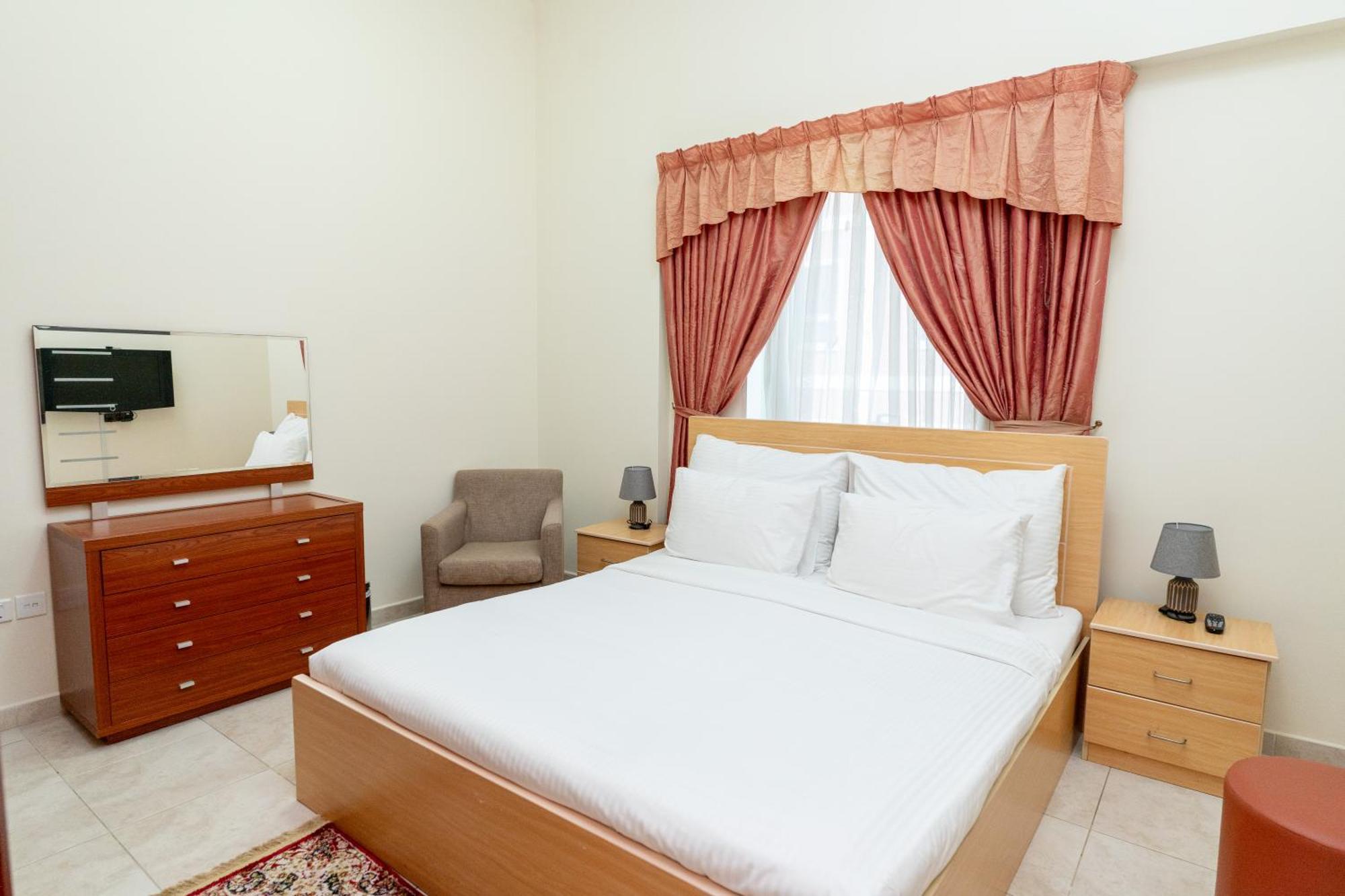 Al Raya Hotel Apartments Dubai Exterior photo