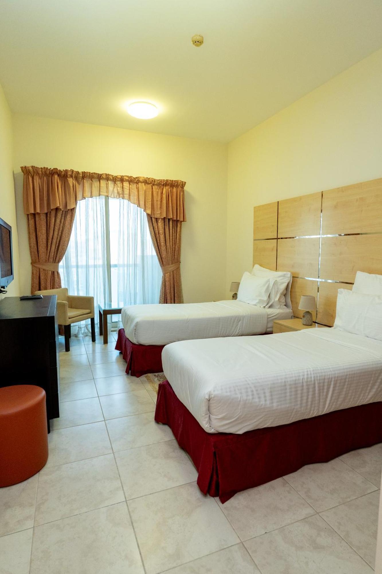 Al Raya Hotel Apartments Dubai Exterior photo