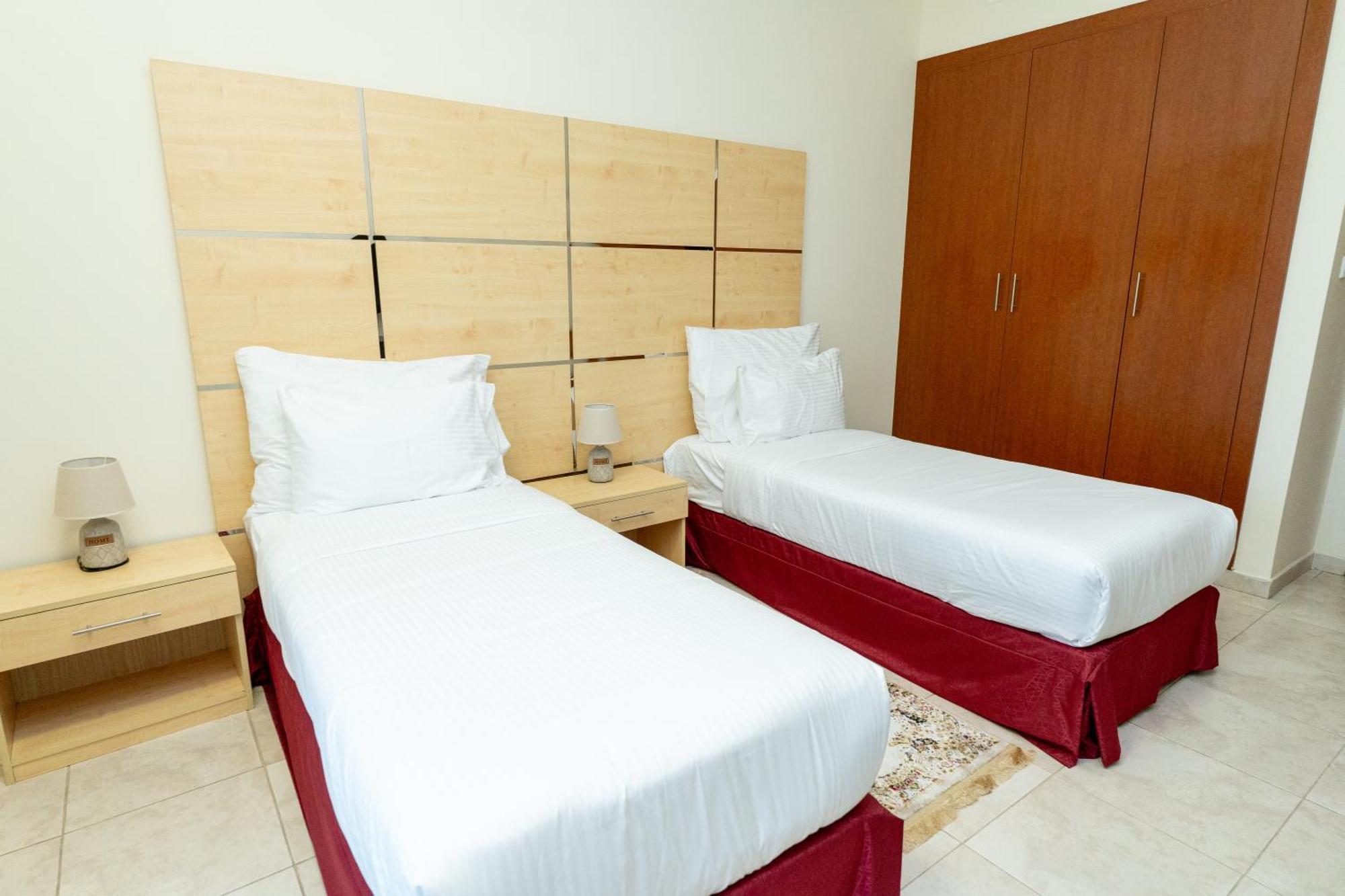 Al Raya Hotel Apartments Dubai Exterior photo