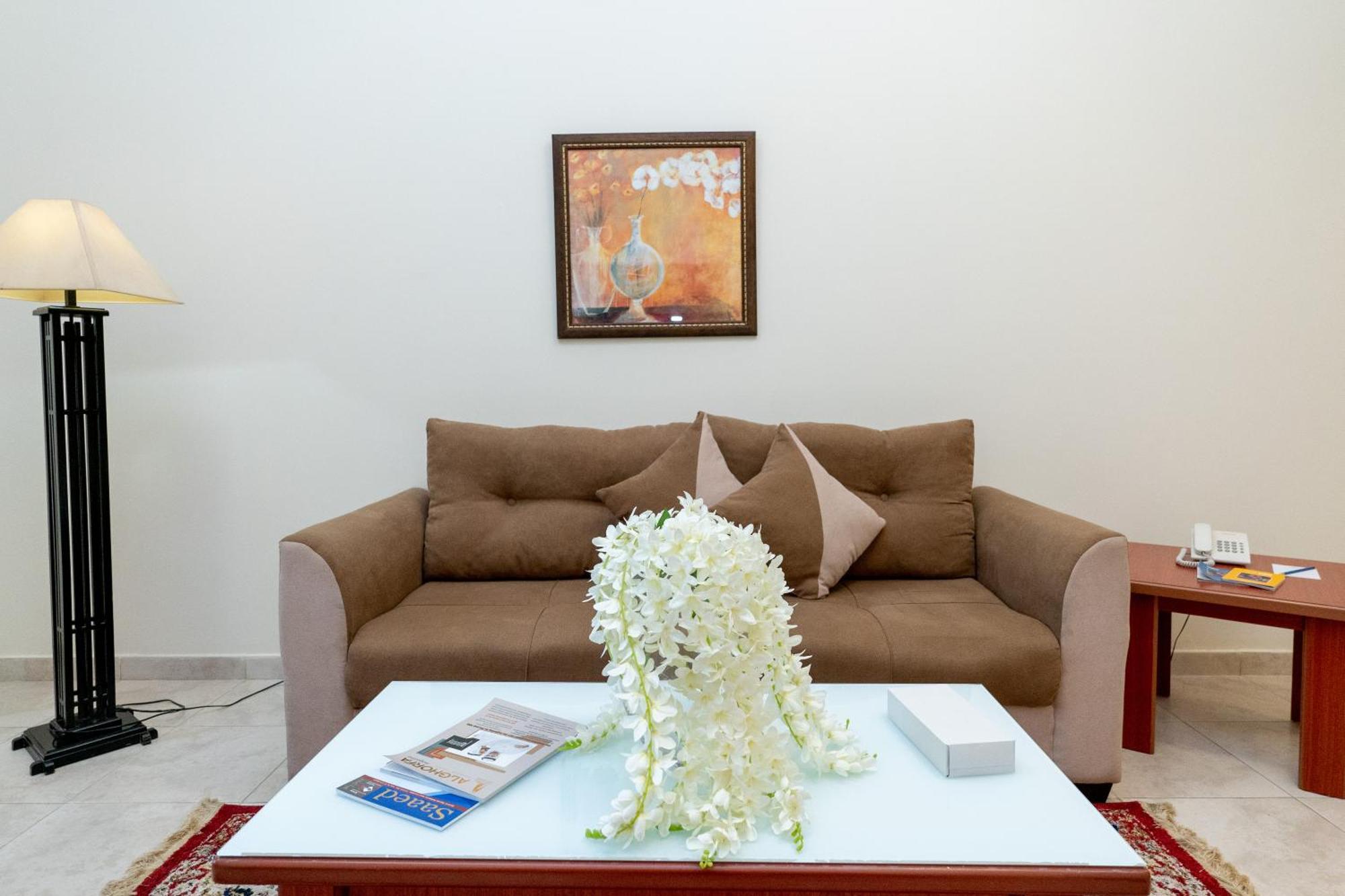Al Raya Hotel Apartments Dubai Exterior photo