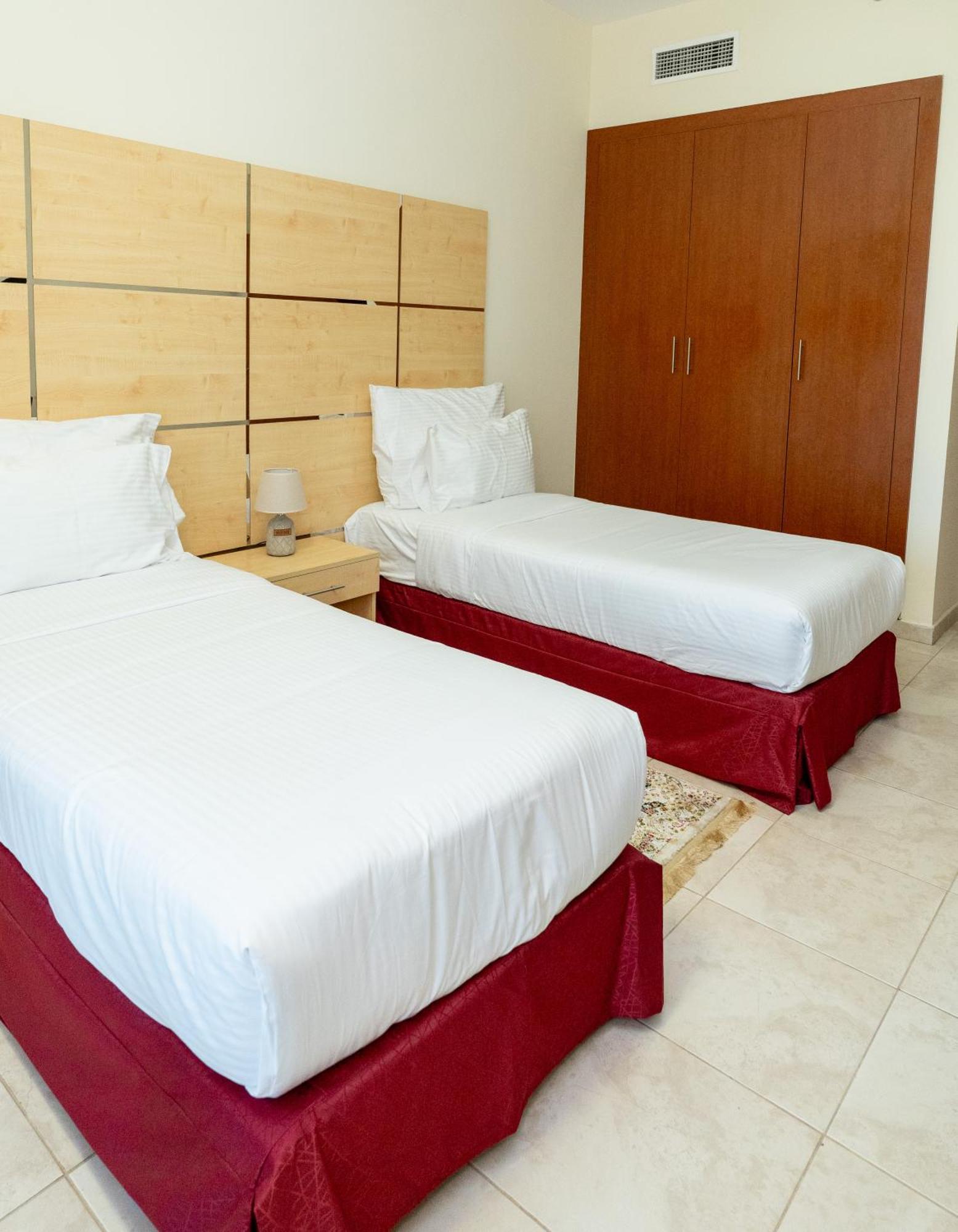 Al Raya Hotel Apartments Dubai Exterior photo