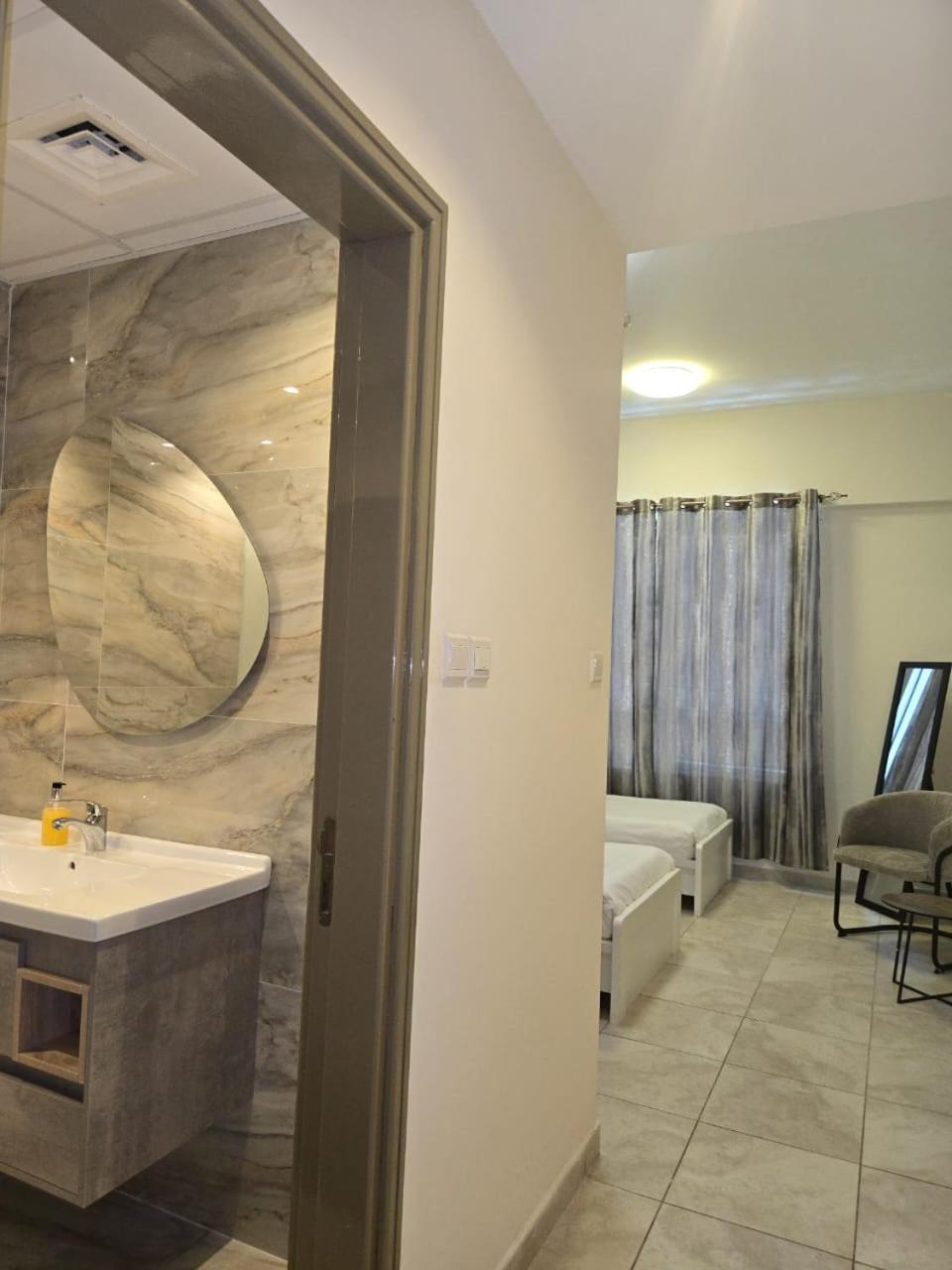 Al Raya Hotel Apartments Dubai Exterior photo